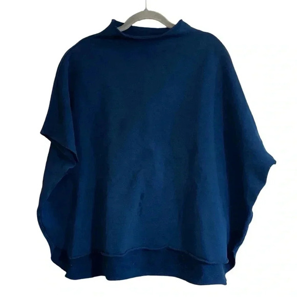 Frank & Eileen Blue Capelet One Size - Picture 1 of 13